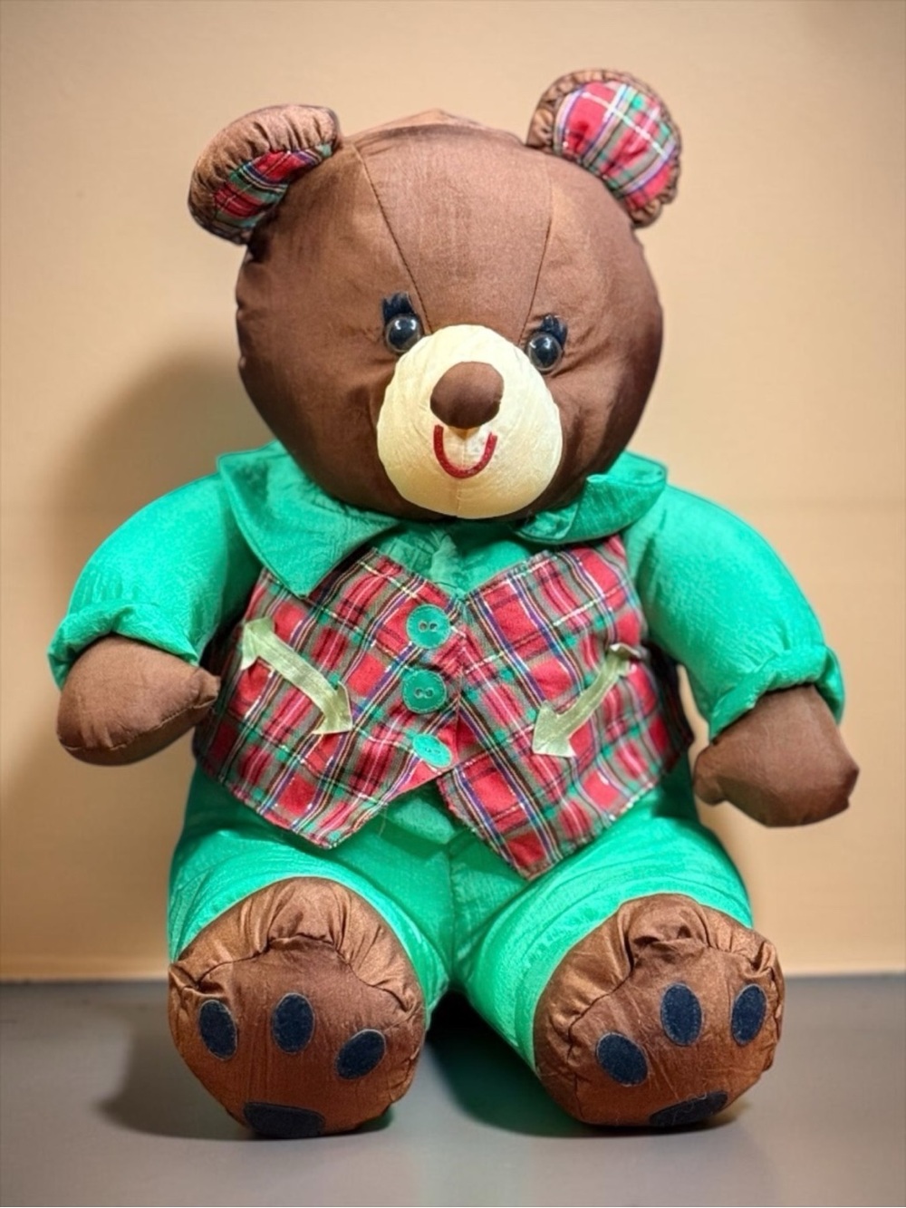 1993 INTERNATIONAL SILVER CO. Stuffed Bear